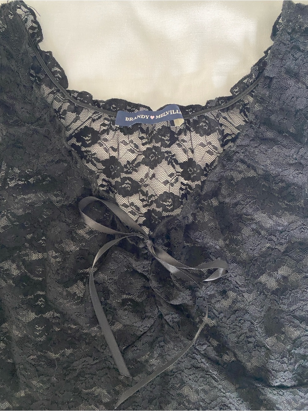 brandy melville malena lace top - Picture 3 of 4